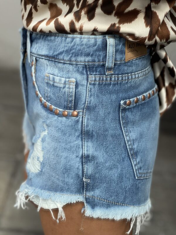 Short tachas