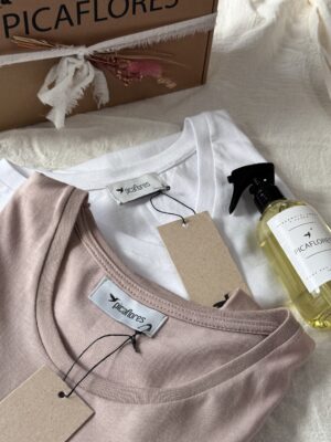BOX Remera en V + Alas + home spray