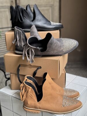 Botas Mason (Cuero - Tachas - Flecos)